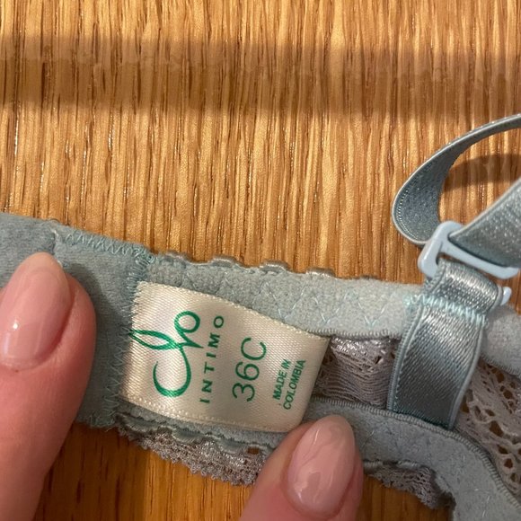 Stunning Sea-foam Green lace bra, Size 36C - Picture 4 of 6